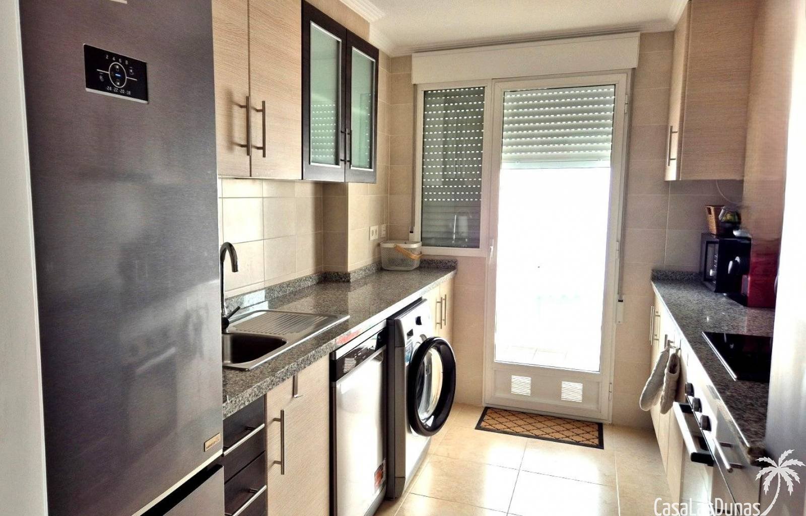  Willkommen in der Casa Bajo el Sol! Dieses wunderschöne Haus ist der perfekte Urlaubsort für alle, die Komfort und Bequemlichkeit suchen. Das charman