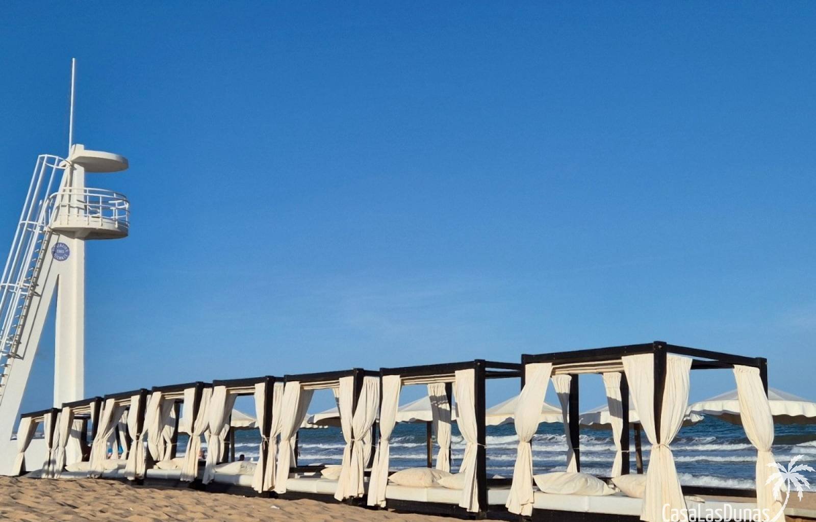  Willkommen in der Casa Bajo el Sol! Dieses wunderschöne Haus ist der perfekte Urlaubsort für alle, die Komfort und Bequemlichkeit suchen. Das charman