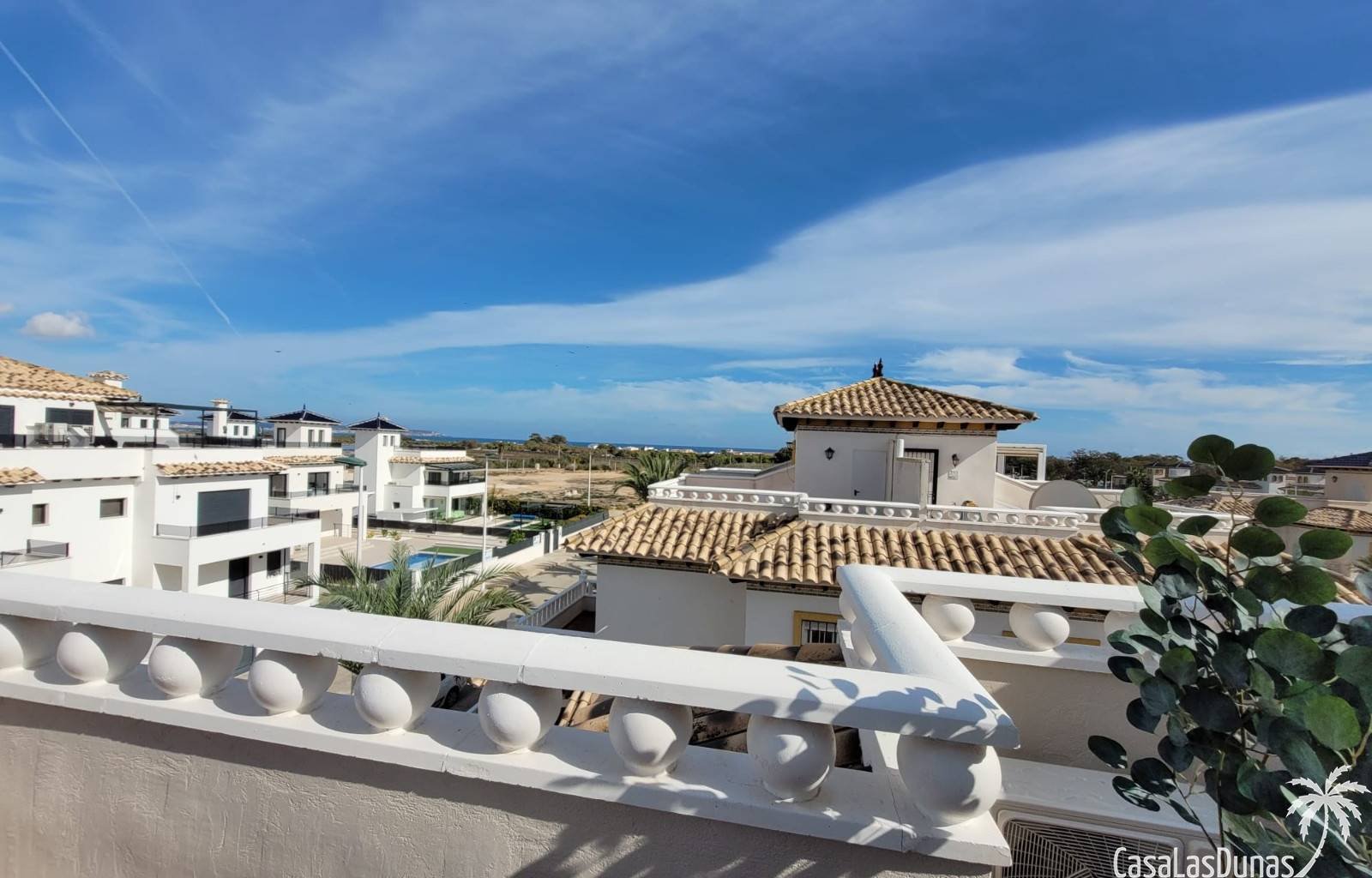  Zu vermieten: Wunderschönes Ferienhaus Casa Mare nur 400 Meter vom Strand entfernt
 Willkommen im Casa Mare – Ihrem Traumhaus in La Marina, El Pinet!