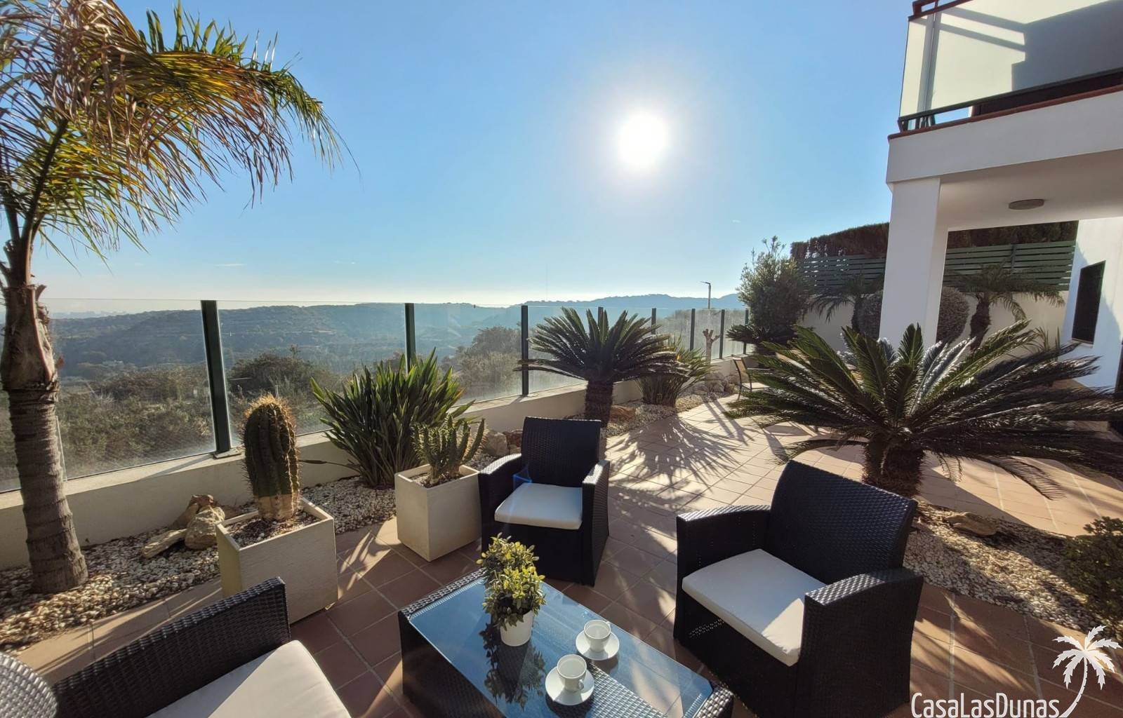  Die Villa Montesol ist ein atemberaubendes Anwesen, ideal für alle, die Komfort und Bequemlichkeit suchen. Diese Villa ist so gestaltet, dass Sie sic
