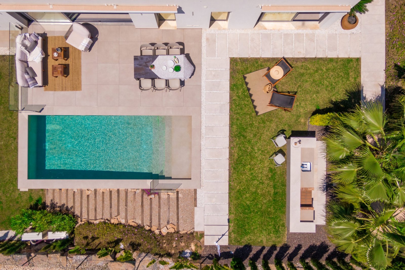  In der exklusiven Gegend von Dehesa de Campoamor gelegen, bietet diese Sammlung von 16 Immobilien eine privilegierte Umgebung für diejenigen, die ein