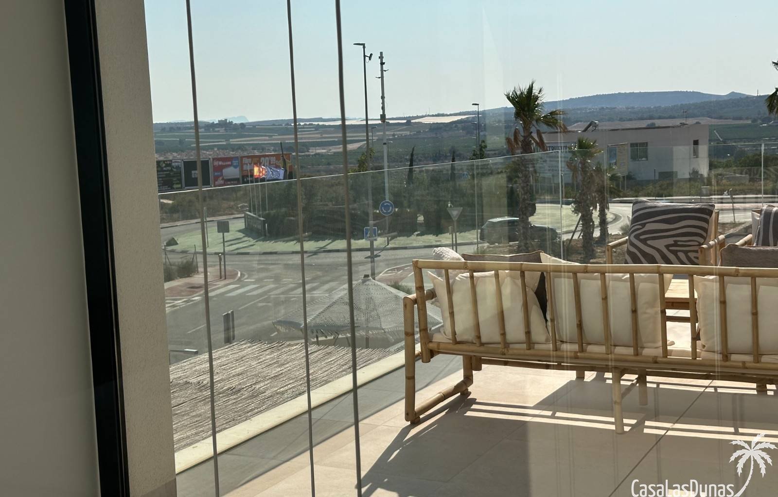  Die Villa Bella Sol ist ein idyllisches Feriendomizil im charmanten Städtchen Benijófar an der spanischen Costa Blanca. Die luxuriöse Villa wurde 202