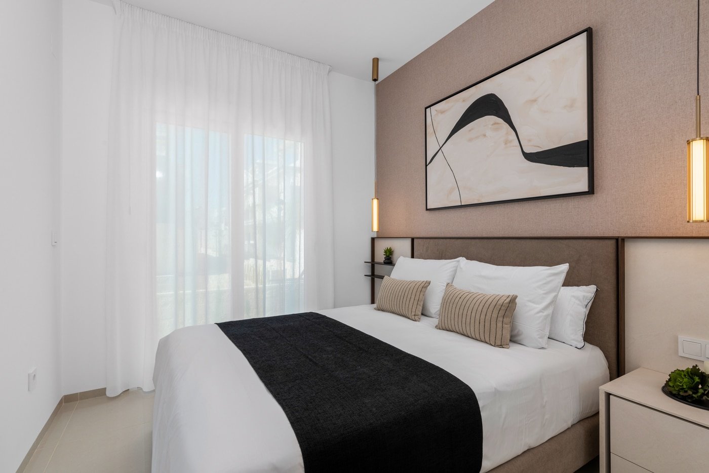  In der charmanten Stadt Ciudad Quesada gelegen, bietet diese exklusive Sammlung von 19 Bungalows eine perfekte Kombination aus Komfort und Stil. Mit 