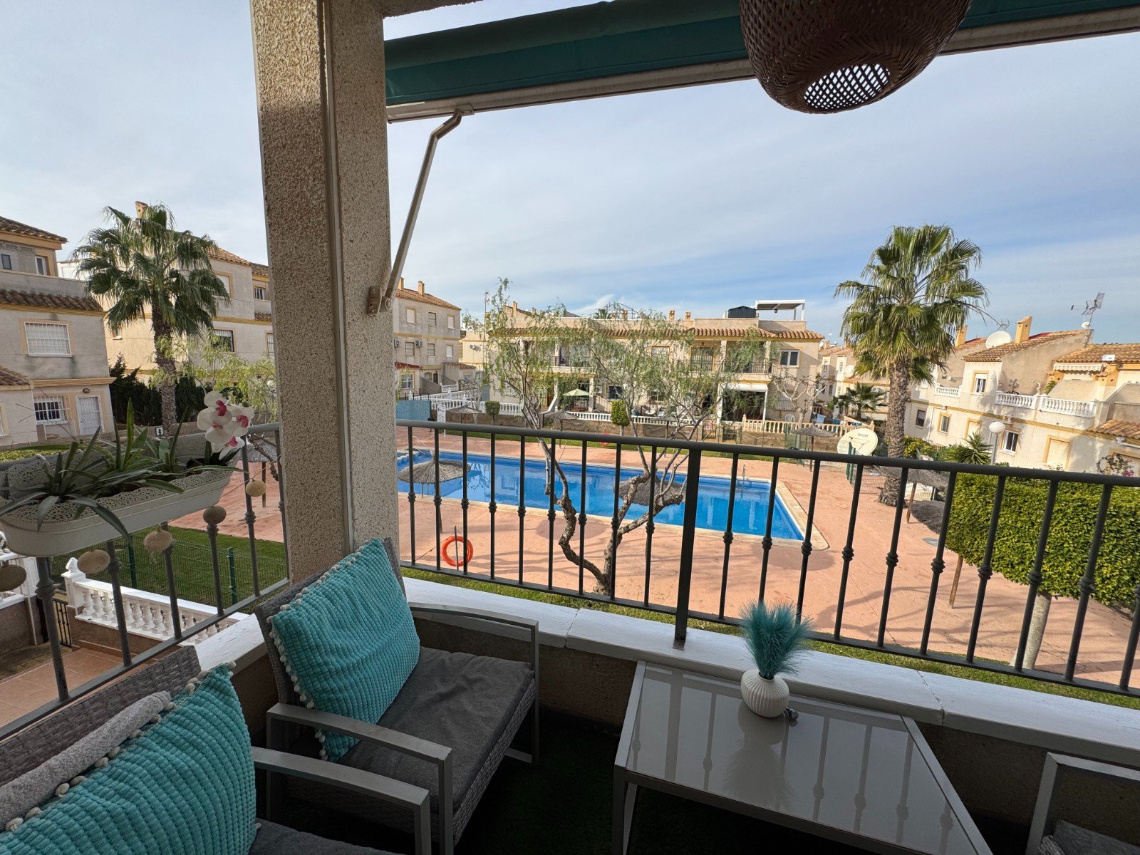   Do not miss this opportunity to acquire a wonderful first-floor apartment in the highly sought-after area of St James Hill. Ideally positioned withi