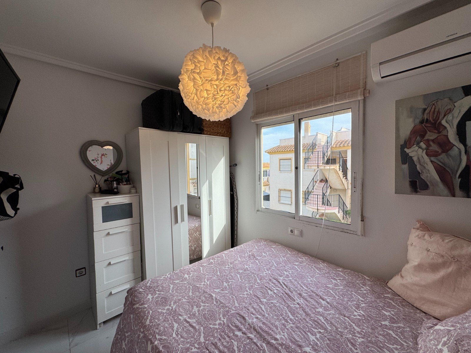   Do not miss this opportunity to acquire a wonderful first-floor apartment in the highly sought-after area of St James Hill. Ideally positioned withi