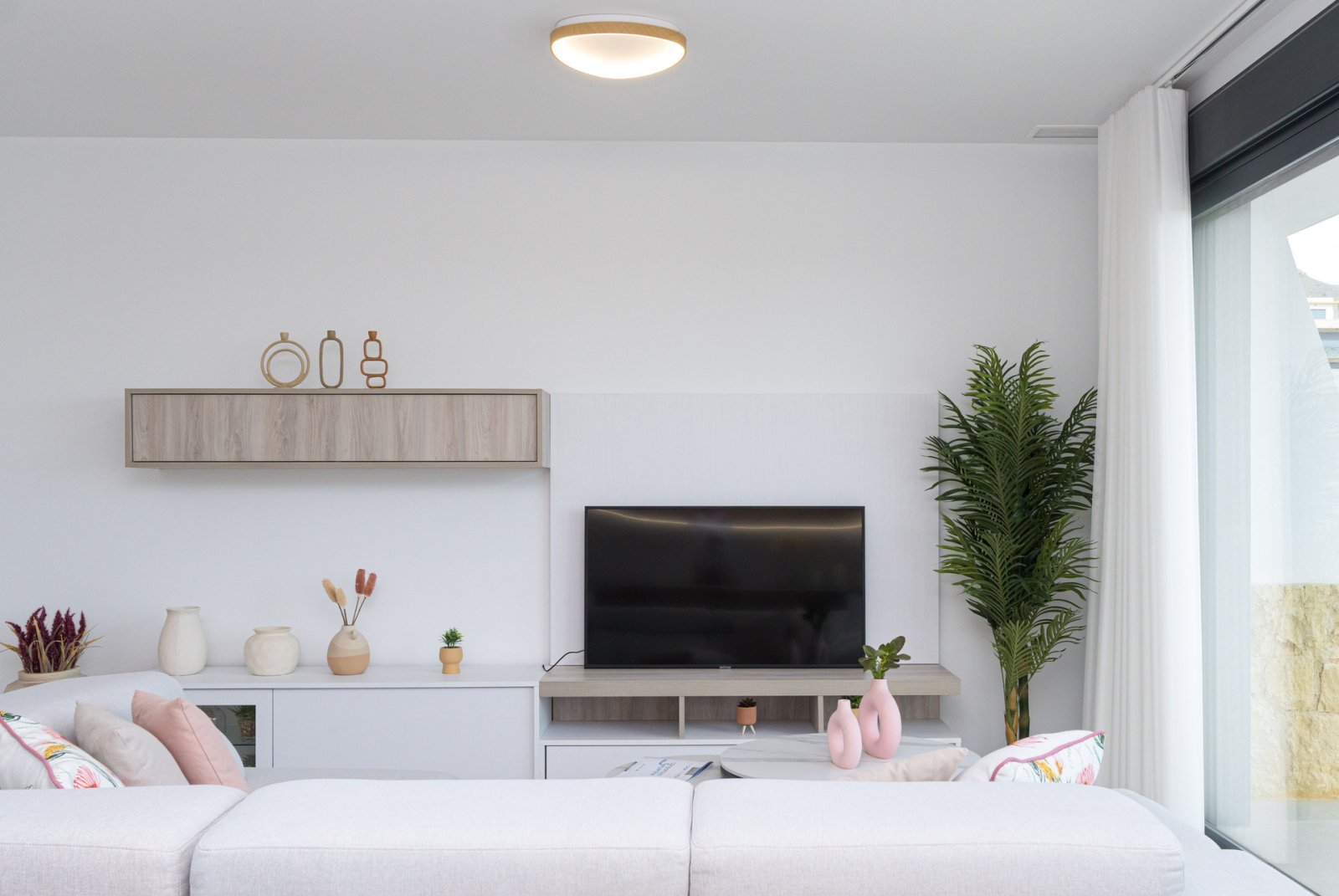  In der schönen Ortschaft Finestrat gelegen, bietet diese Wohnanlage eine Vielzahl von Wohnmöglichkeiten, die unterschiedlichen Bedürfnissen und Vorli