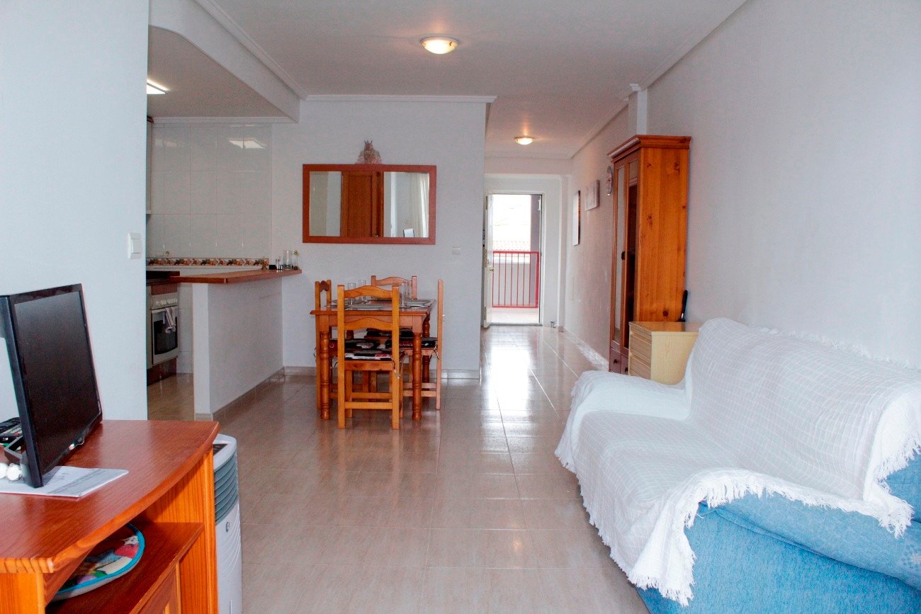  In der beliebten Gegend von El Galán in Orihuela Costa, unweit von Villamartín an der begehrten Costa Blanca Süd, bietet dieses charmante Penthouse-A