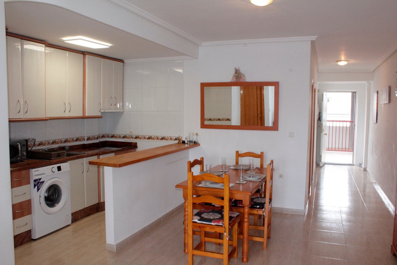  In der beliebten Gegend von El Galán in Orihuela Costa, unweit von Villamartín an der begehrten Costa Blanca Süd, bietet dieses charmante Penthouse-A