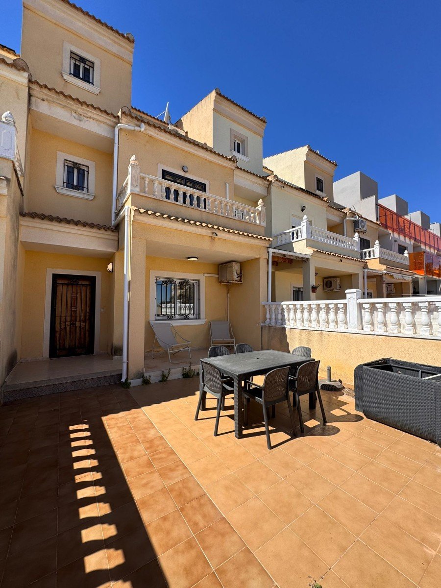   This charming property is tucked away in a lovely cul-de-sac, offering peace and privacy. Distributed over three levels, the home features three spa