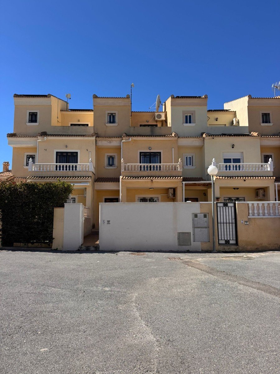  This charming property is tucked away in a lovely cul-de-sac, offering peace and privacy. Distributed over three levels, the home features three spa