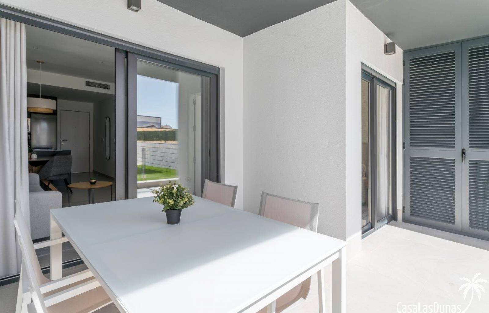  Möchten Sie morgens mit der wunderbaren spanischen Sonne auf Ihrem Balkon mit fantastischem Meerblick aufwachen, während Sie zu Fuß frühstücken und i