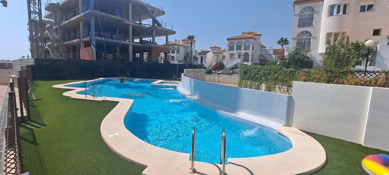   Don	 miss out on this unique opportunity to acquire an absolutely fantastic apartment in the newly developed Flamenca Sun located in the popular Pla
