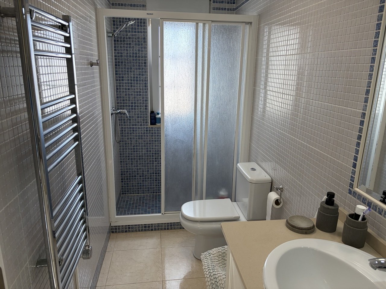   Outstanding 3 Bed, 3 Bath South facing Townhouse with large converted basement offering an additional room with En Suite bathroom. This is a fantast