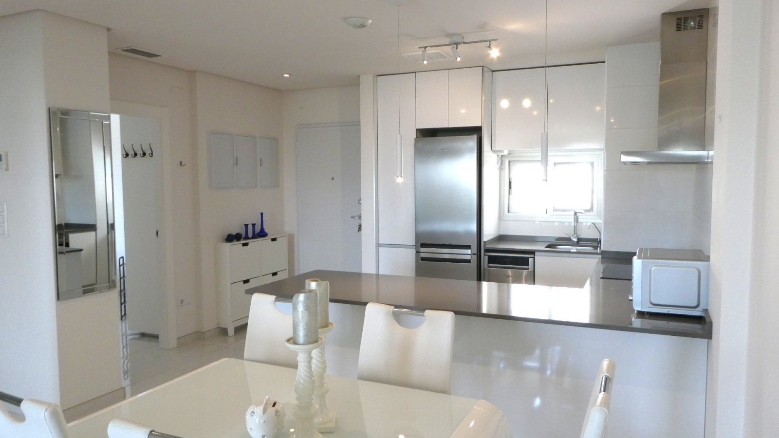  Entdecken Sie gehobenes mediterranes Wohnen in diesem wunderschön gepflegten Penthouse-Apartment mit Südwestausrichtung in der begehrten Wohnanlage G