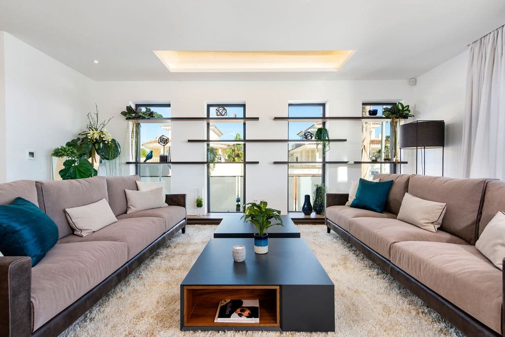  In der prestigeträchtigen Gegend von Ciudad Quesada gelegen, bieten diese freistehenden Immobilien eine exklusive und ruhige Umgebung. Mit nur zwei v