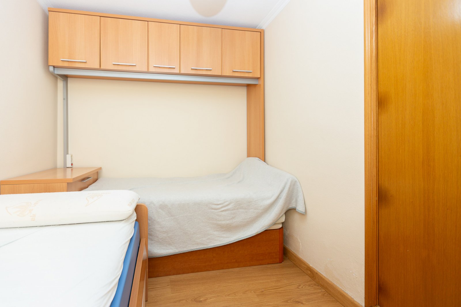  Penthouse in der fünften Etage, das Luxus, Komfort und eine beneidenswerte Lage bietet. Mit drei Schlafzimmern und zwei Bädern, einschließlich eines 