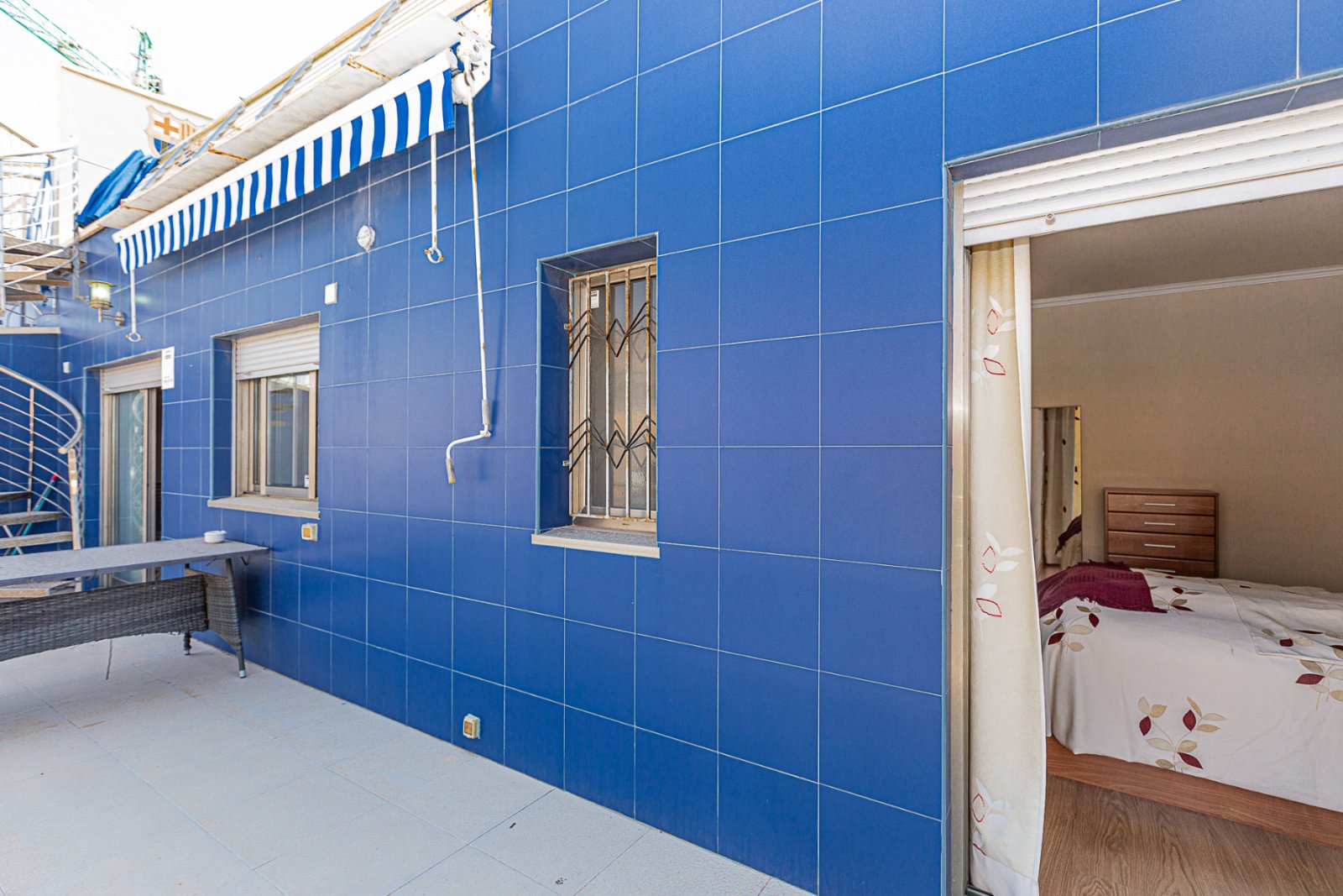  Penthouse in der fünften Etage, das Luxus, Komfort und eine beneidenswerte Lage bietet. Mit drei Schlafzimmern und zwei Bädern, einschließlich eines 