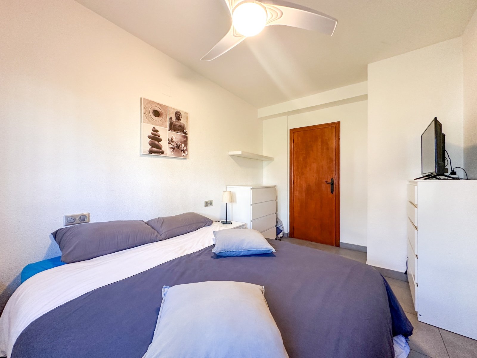  Diese wunderschön renovierte 1-Zimmer-Wohnung im Mirador del Mediterráneo in Villamartín bietet eine perfekte Kombination aus Komfort und Bequemlichk
