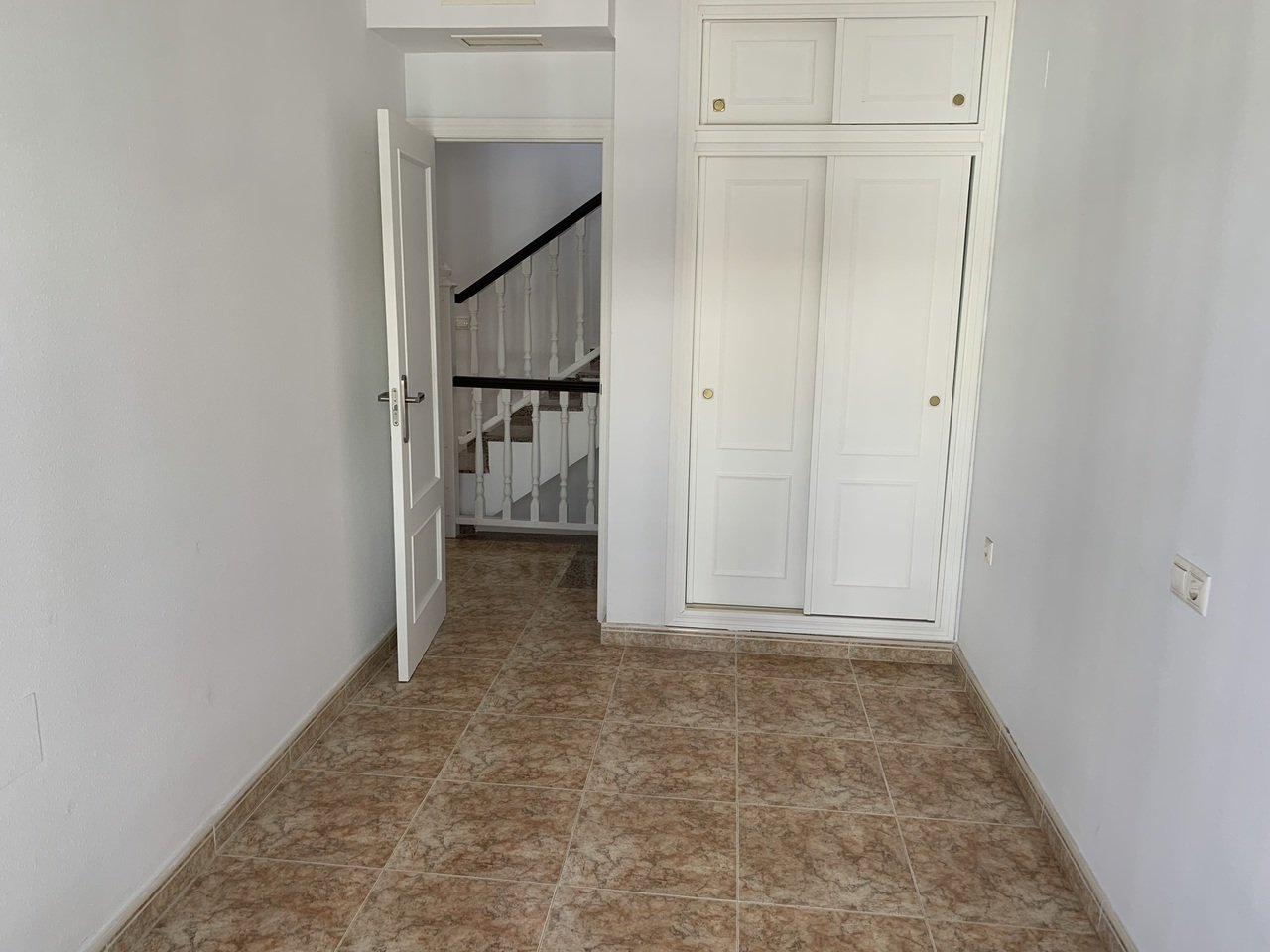   Stunning 2 Bedroom Townhouse in La Cinuelica R15, Punta PrimaDiscover the charm of this stunning 2 bedroom townhouse located in the desirable La Cin