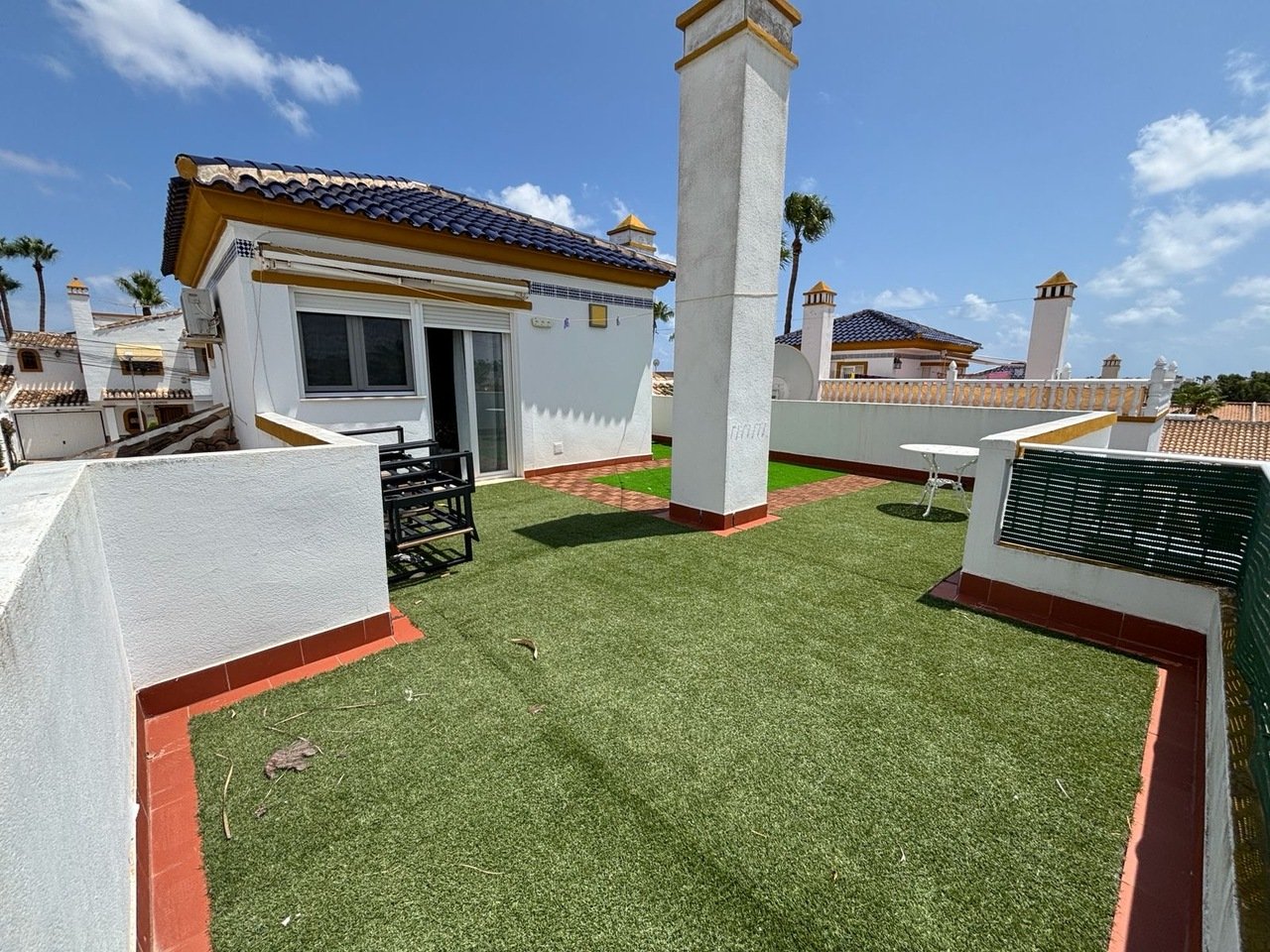   Luxury Detached Villa located in Villamartin.Discover the perfect blend of luxury and comfort in this stunning detached villa located in a well-esta