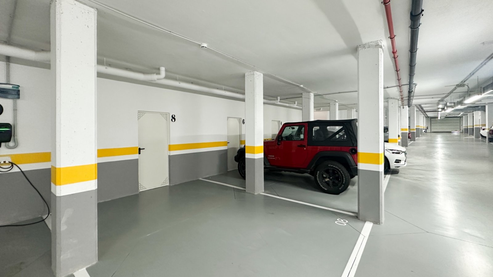  Moderne Erdgeschosswohnung in Playa Flamenca, Orihuela Costa, die komfortables und praktisches Wohnen in Meeresnähe bietet. Die Immobilie verfügt übe