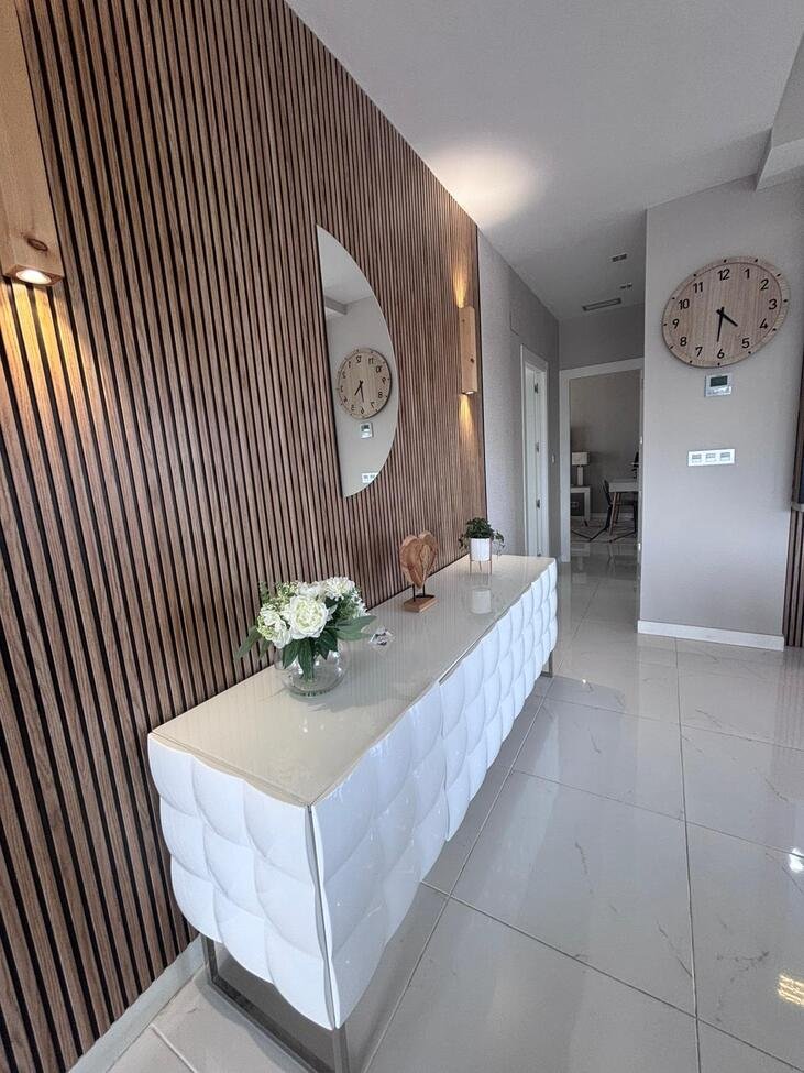 Elegant Mediterranean Living in Pau 8, Villamartín
Set within one of the most desirable residential enclaves on the southern Costa Blanca,
