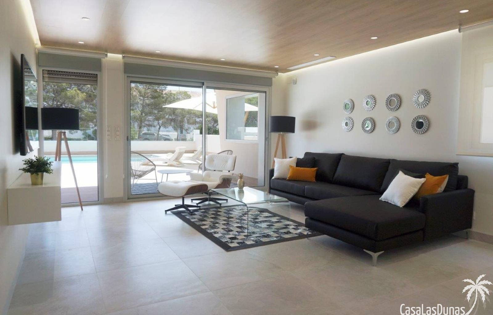  Wunderschöne neue Villen in Campoamor, am Rande des Golfresorts gelegen. Diese Villen beginnen auf einem Grundstück von 500 m² und verteilen sich auf