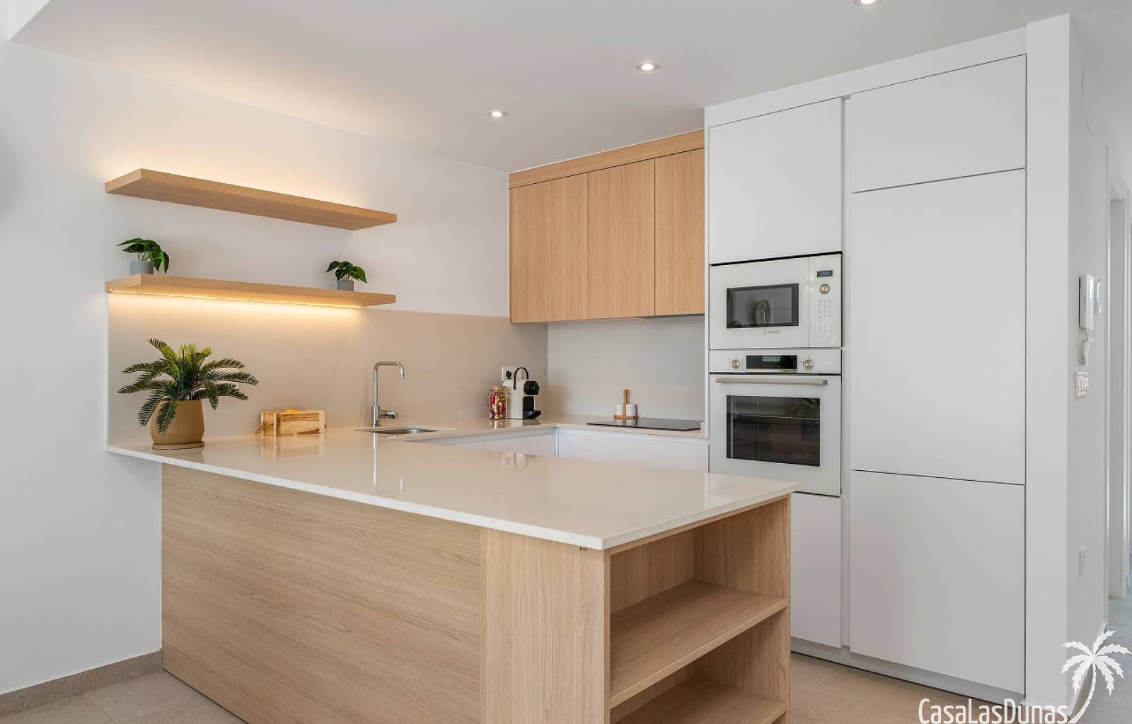  Diese neu gebauten Erdgeschosswohnungen mit drei Schlafzimmern und zwei Bädern verfügen über eine großzügige Terrasse, die Wohnungen im ersten Stock 