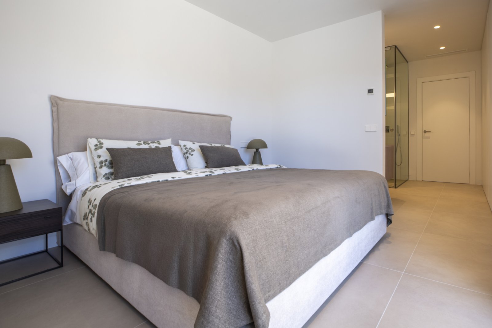  In der exklusiven Gegend von Dehesa de Campoamor gelegen, bietet diese Sammlung von 16 Immobilien eine privilegierte Umgebung für diejenigen, die ein