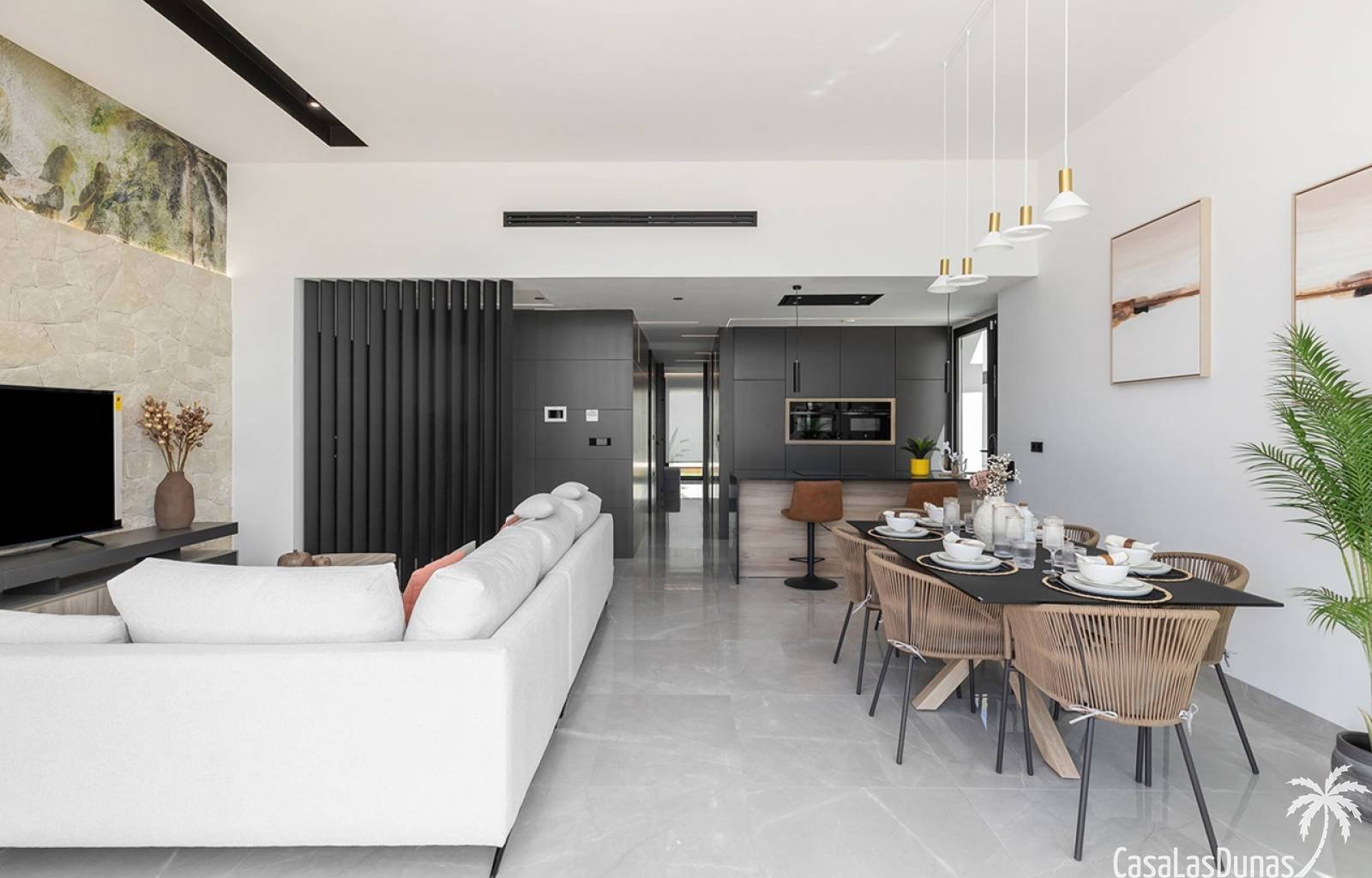  Tauchen Sie ein in eine Welt voller Komfort und Eleganz mit diesen neuen Villen in Los Balcones, Torrevieja. In einer ruhigen und exklusiven Gegend g