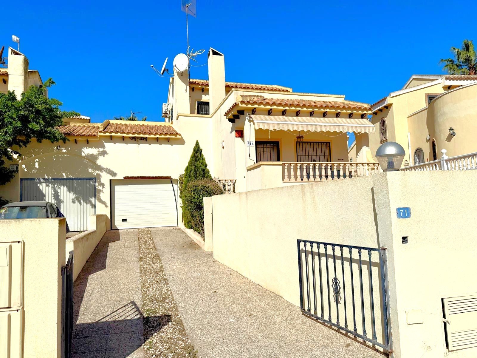   Semi-detached villa in Las Ramblas&amp;#13;&amp;#13;
East facing semi-detached villa in Las Ramblas  with private garden&amp;#13;&amp;#13;
