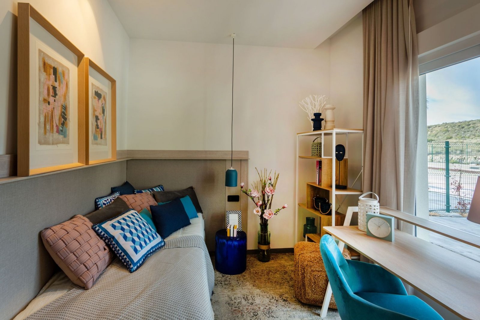  In der prestigeträchtigen Umgebung von La Finca Golf gelegen, bietet dieses Wohnensemble eine exklusive Auswahl von 10 Immobilien, darunter Apartment