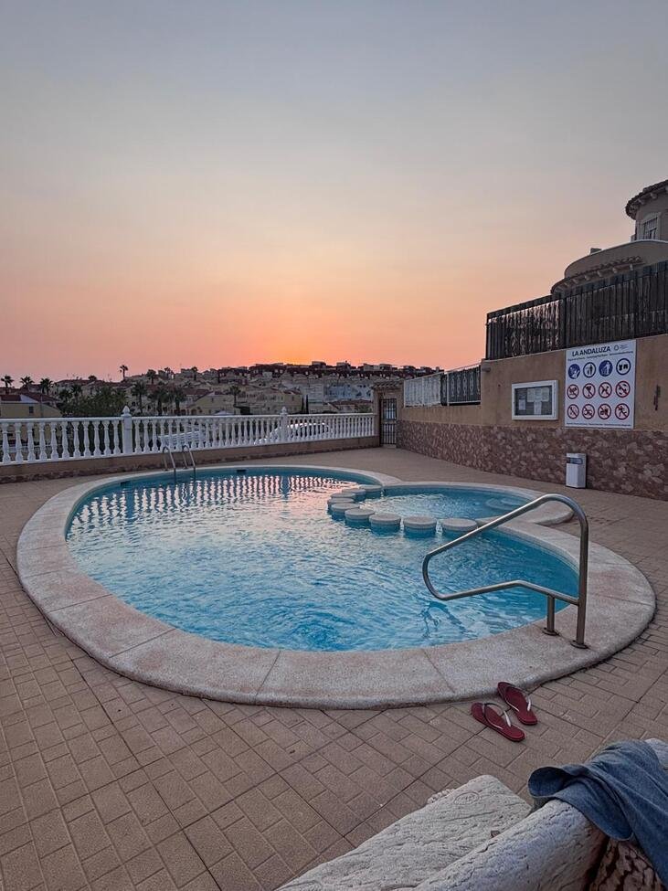   Charming Two-Bedroom Townhouse in Villamartin
This lovely two-bedroom townhouse is situated within a secure gated community in the sought-