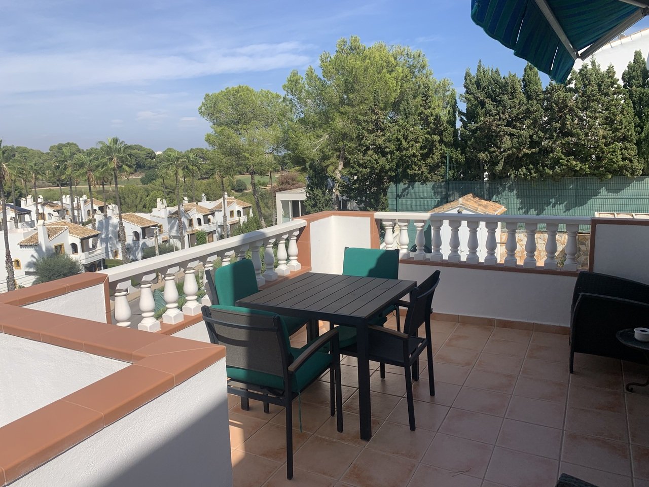   Price reduced to 849,900 Amazing Independent Villa with Golf Course Views in Villamartin**Discover this stunning 4-bedroom, Spanish-style villa, nes