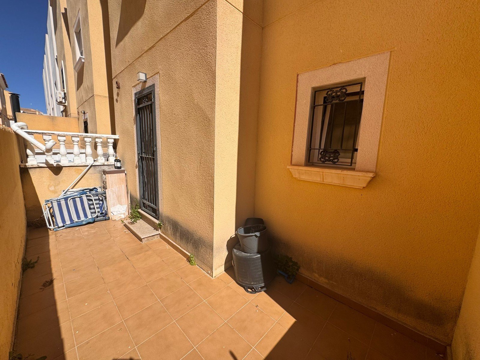   This charming property is tucked away in a lovely cul-de-sac, offering peace and privacy. Distributed over three levels, the home features three spa