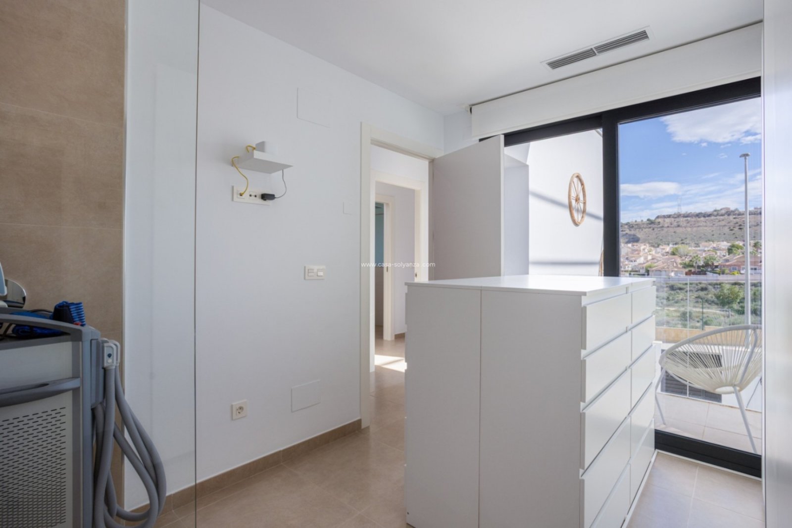   &amp;#13;&amp;#13;
Located in charming and highly popular Benijófar is this stylish and perfectly maintained townhouse from 2018. A contem
