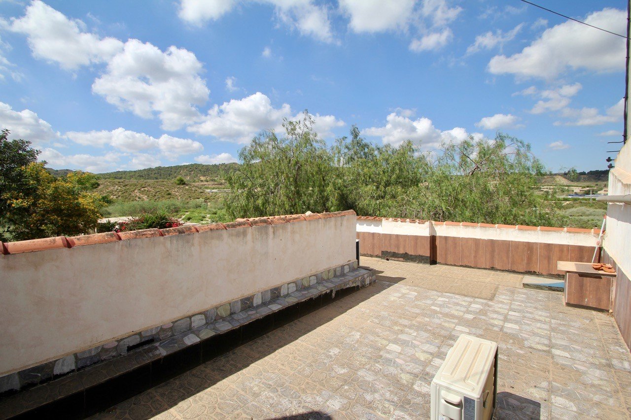 Spanish style country villa in Sucina with panoramic views.

Detached country villa on a plot of 683 m2 with off road par