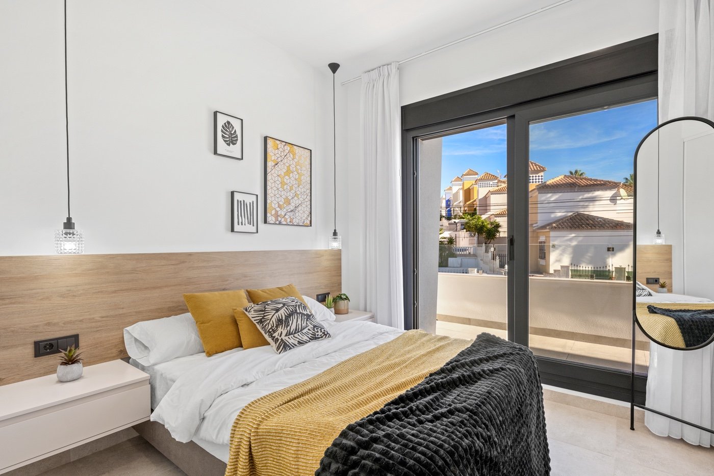 Located in Blue Lagoon, within walking distance of all amenities, is this beautiful villa, originally a show house for the project. This is immediat
