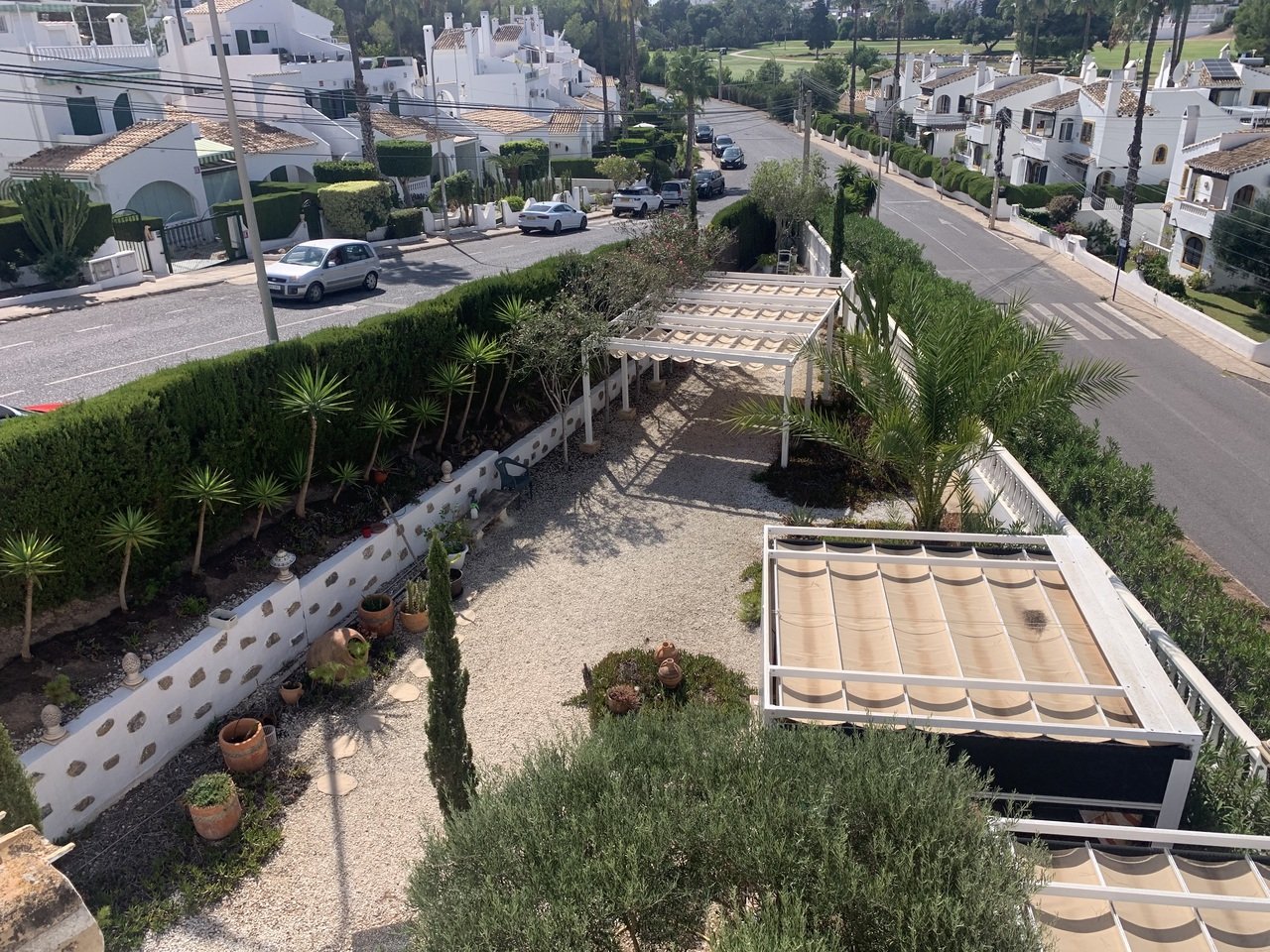 Price reduced to 849,900 Amazing Independent Villa with Golf Course Views in Villamartin**Discover this stunning 4-bedroom, Spanish-style villa, nes