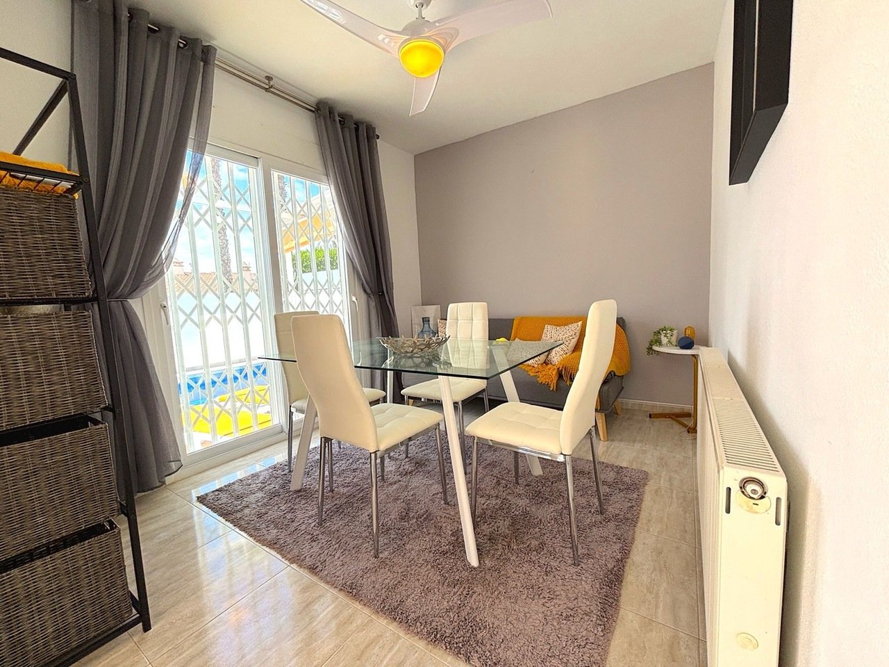   Luxury Detached Villa located in Villamartin.Discover the perfect blend of luxury and comfort in this stunning detached villa located in a well-esta