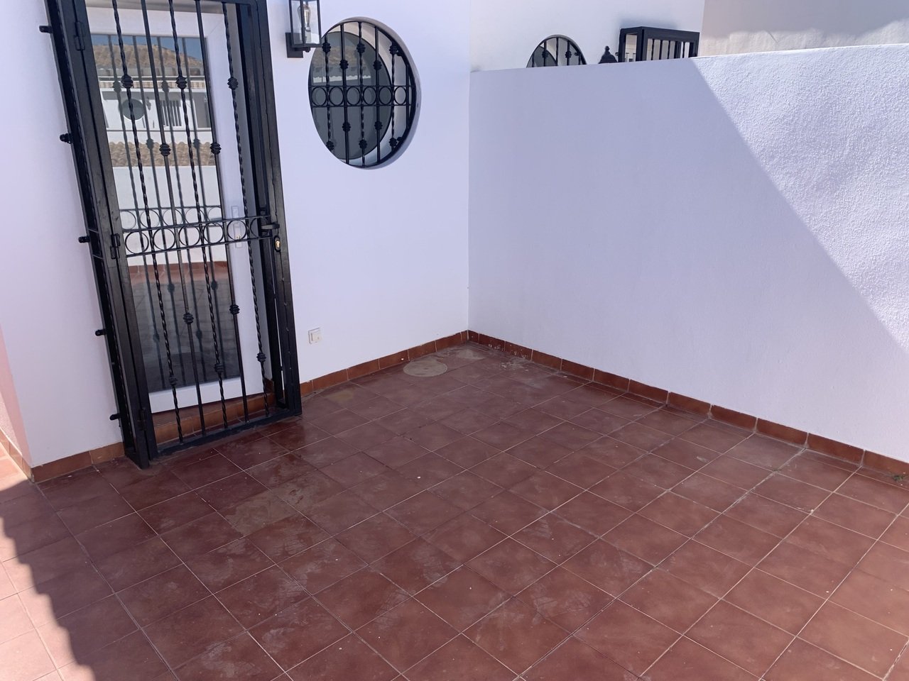   Stunning 2 Bedroom Townhouse in La Cinuelica R15, Punta PrimaDiscover the charm of this stunning 2 bedroom townhouse located in the desirable La Cin
