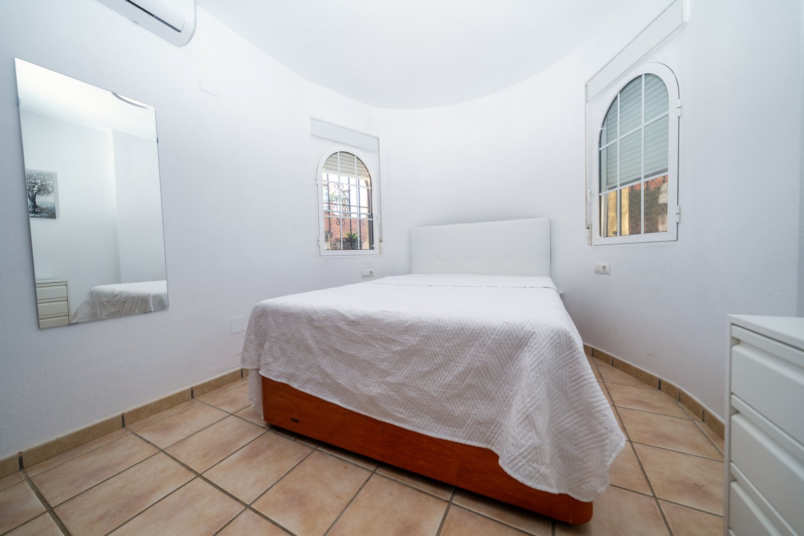  Sehr gepflegte Villa zum Verkauf in Playa Flamenca,&amp;amp;nbsp;gelegen in einer ruhigen Wohnstraße, nur wenige Gehminuten von den örtlichen Annehml