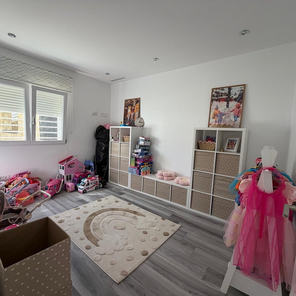   Modern Detached Villa in Lomas De Juliana, Algorfa - Almoradi Discover the perfect blend of luxury and comfort in this fantastic modern 4-bedroom, 3