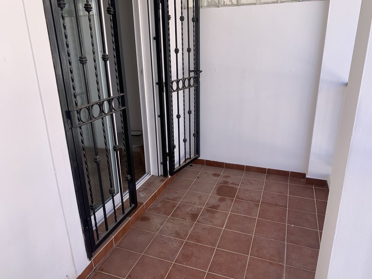   Stunning 2 Bedroom Townhouse in La Cinuelica R15, Punta PrimaDiscover the charm of this stunning 2 bedroom townhouse located in the desirable La Cin