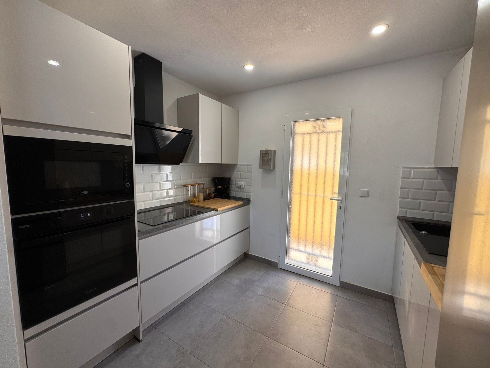   This charming property is tucked away in a lovely cul-de-sac, offering peace and privacy. Distributed over three levels, the home features three spa