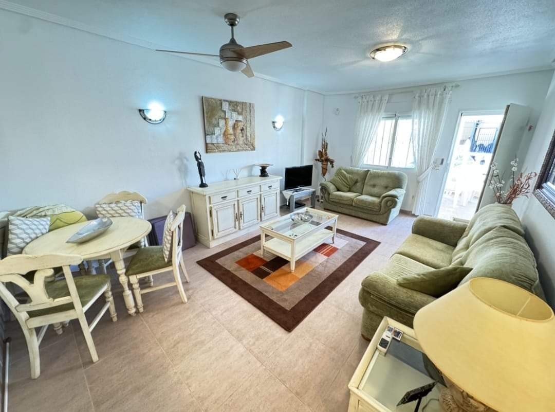   Enjoy the best of the Costa Blanca in this charming ground-floor apartment, ideally situated in the popular Villamartin. This move-in ready property