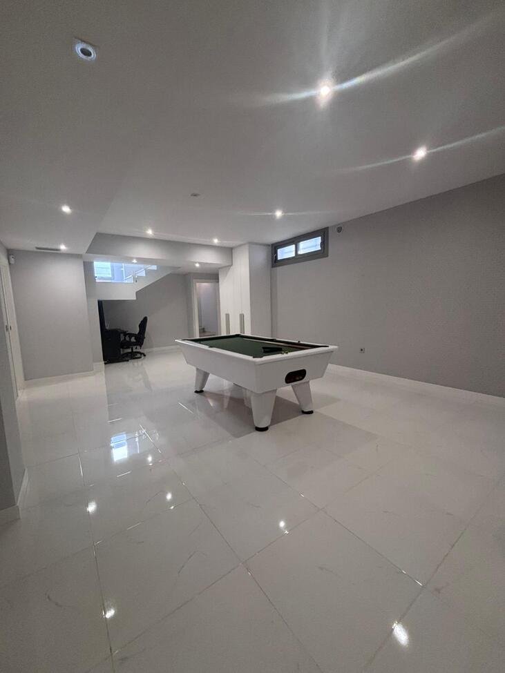   Elegant Mediterranean Living in Pau 8, Villamartín
Set within one of the most desirable residential enclaves on the southern Costa Blanca,