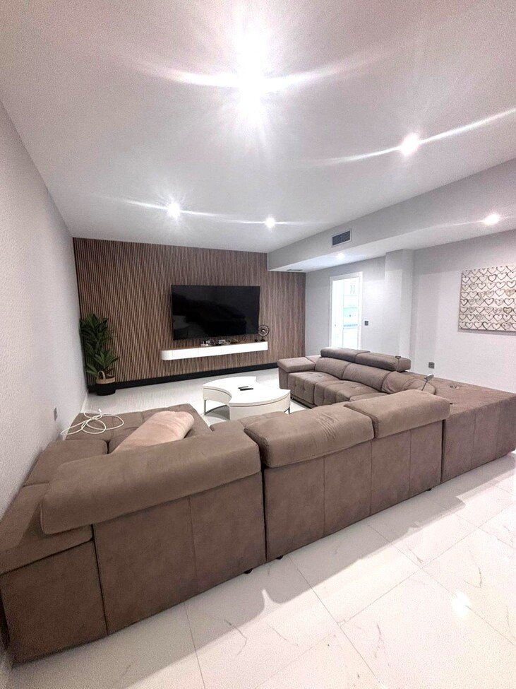   Elegant Mediterranean Living in Pau 8, Villamartín
Set within one of the most desirable residential enclaves on the southern Costa Blanca,
