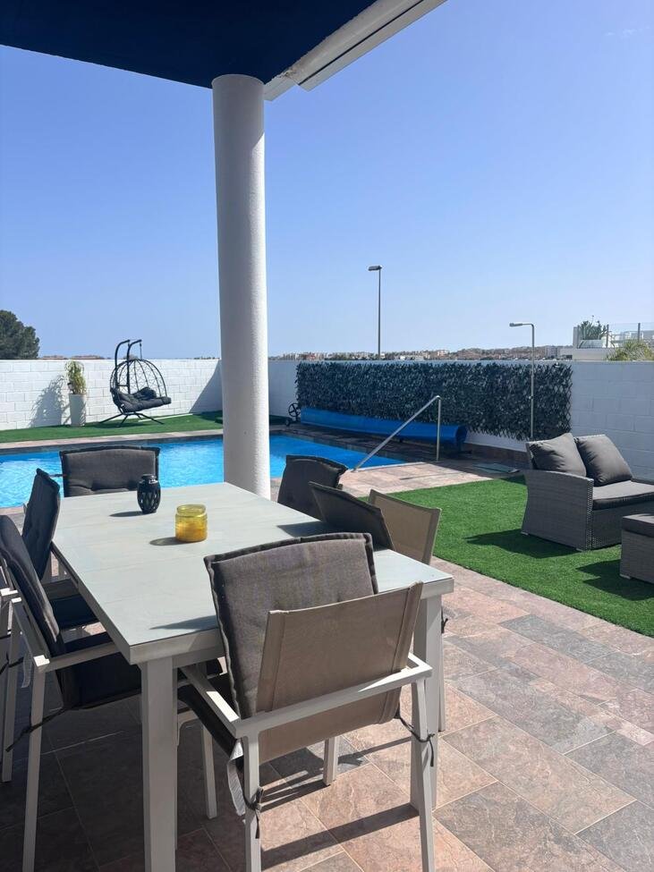   Elegant Mediterranean Living in Pau 8, Villamartín
Set within one of the most desirable residential enclaves on the southern Costa Blanca,