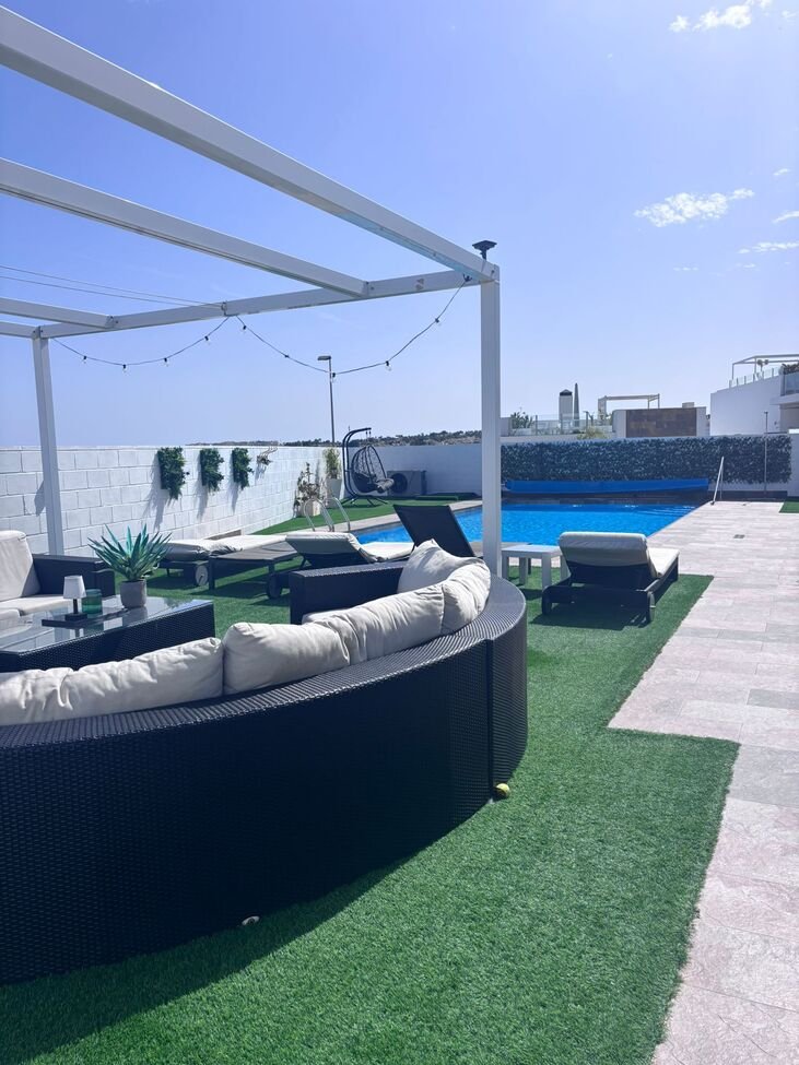   Elegant Mediterranean Living in Pau 8, Villamartín
Set within one of the most desirable residential enclaves on the southern Costa Blanca,